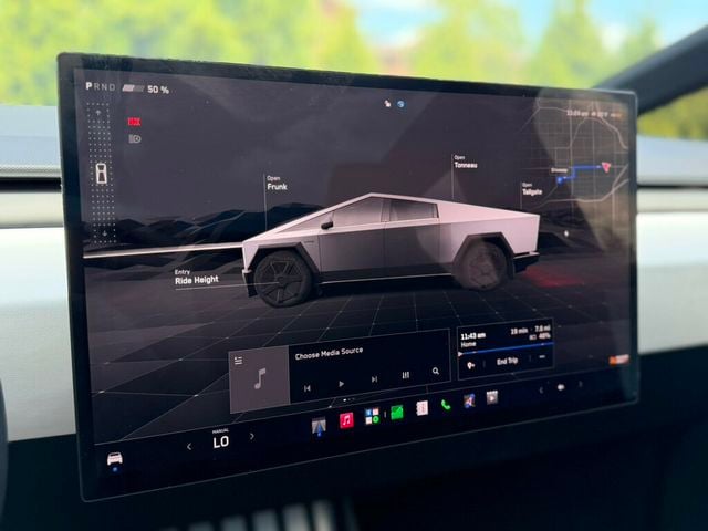 2024 Tesla Cybertruck AWD - 23060712 - 35