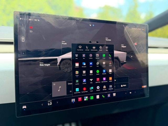 2024 Tesla Cybertruck AWD - 23060712 - 36