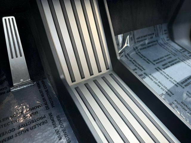 2024 Tesla Cybertruck AWD - 23060712 - 45