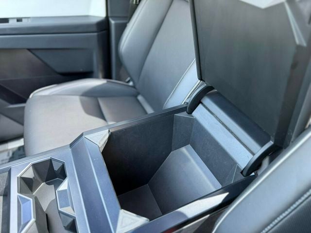 2024 Tesla Cybertruck AWD - 23060712 - 47