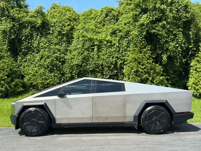 2024 Tesla Cybertruck AWD - 23060712 - 5