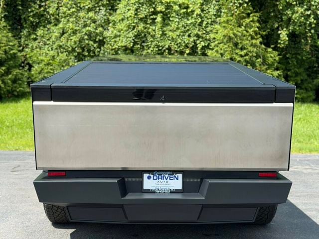 2024 Tesla Cybertruck AWD - 23060712 - 7