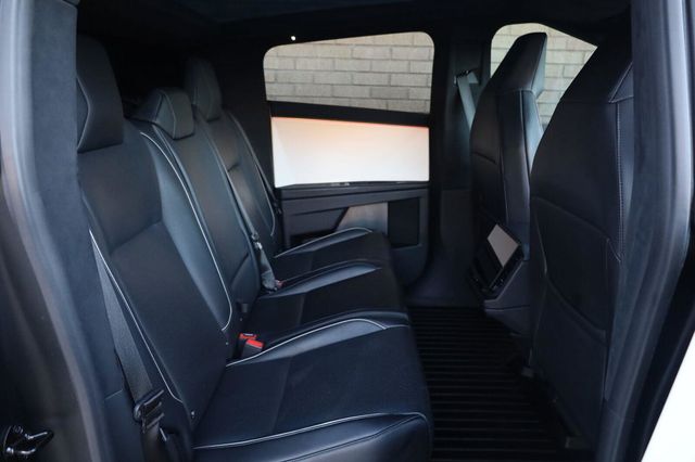 2024 Tesla Cybertruck AWD - 23097622 - 24