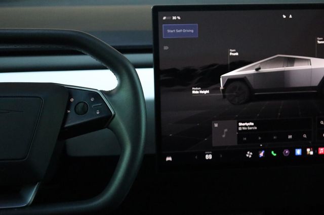 2024 Tesla Cybertruck AWD - 23097622 - 35