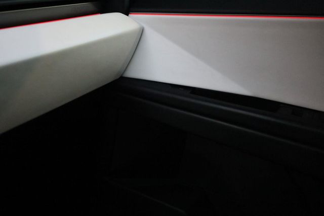 2024 Tesla Cybertruck AWD - 23097622 - 36
