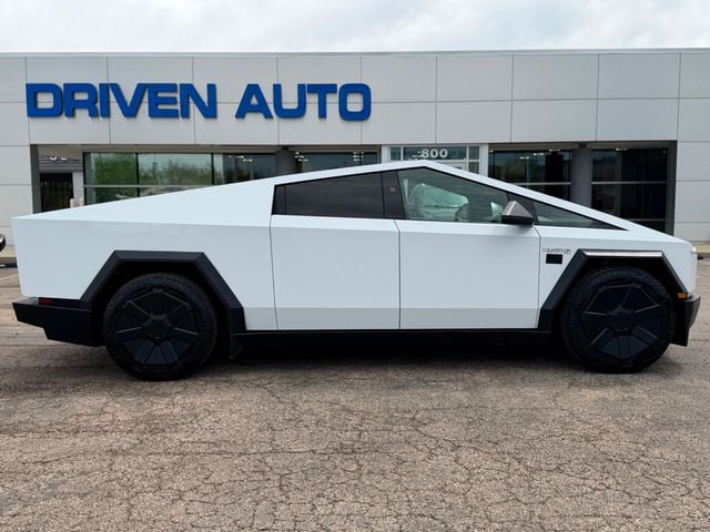 2024 Tesla Cybertruck AWD - 23025342 - 14