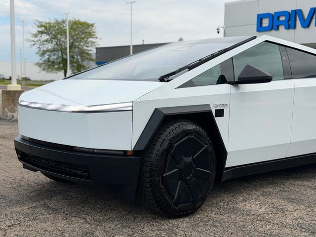 2024 Tesla Cybertruck AWD - 23025342 - 2