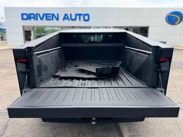 2024 Tesla Cybertruck AWD - 23025342 - 37