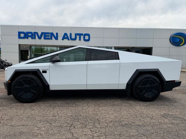 2024 Tesla Cybertruck AWD - 23025342 - 6