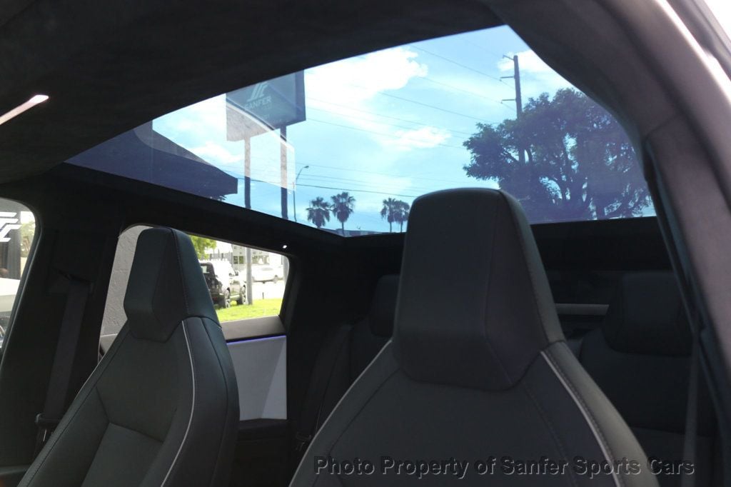 2024 Tesla Cybertruck AWD - 22779933 - 41