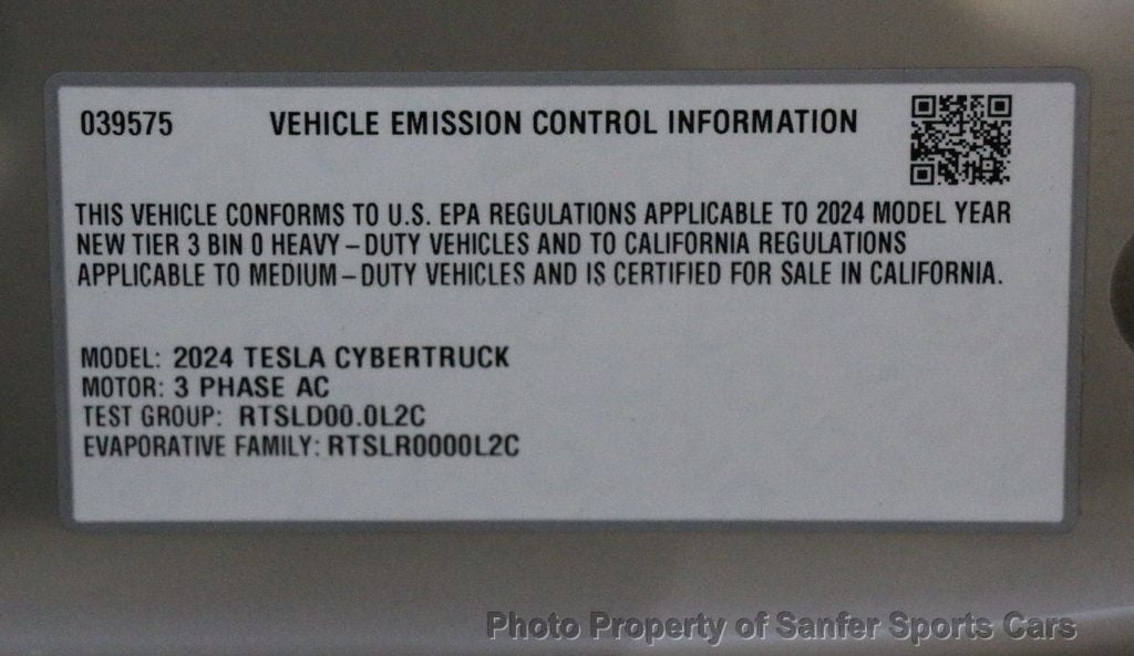 2024 Tesla Cybertruck AWD - 22779933 - 52