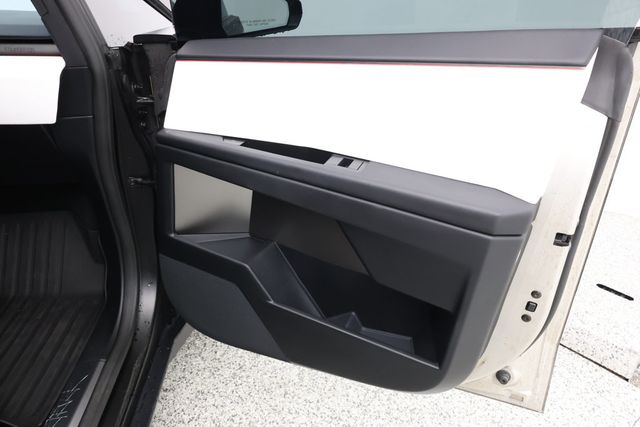 2024 Tesla Cybertruck AWD - 23047333 - 31