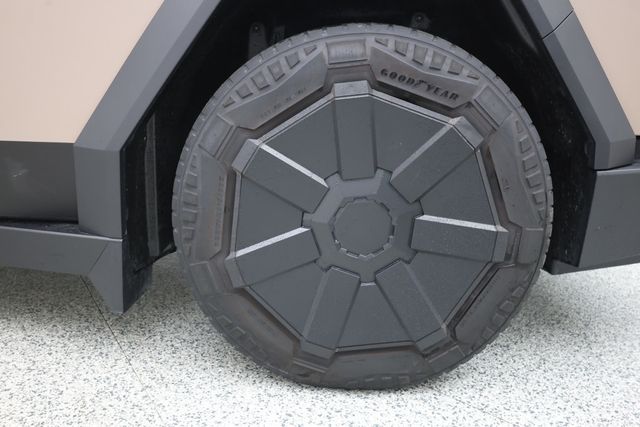 2024 Tesla Cybertruck AWD - 23047333 - 6