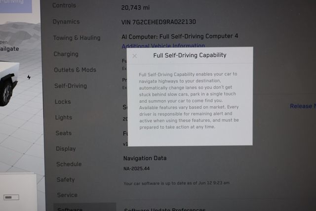 2024 Tesla Cybertruck AWD Foundation Series - 23039975 - 11