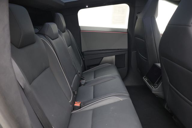 2024 Tesla Cybertruck AWD Foundation Series - 23039975 - 24