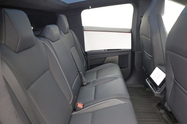 2024 Tesla Cybertruck AWD Foundation Series - 23041438 - 26