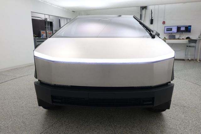 2024 Tesla Cybertruck AWD Foundation Series w/ Full Self-Driving - 23041438 - 1