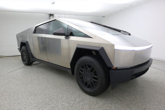 2024 Tesla Cybertruck AWD Foundation Series w/ Full Self-Driving - 23041438 - 2
