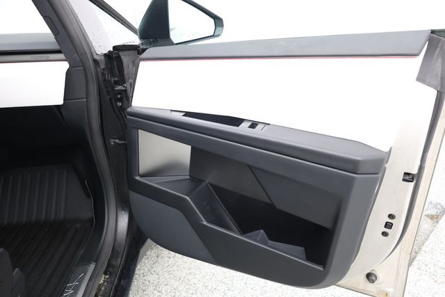 2024 Tesla Cybertruck AWD Foundation Series w/ Full Self-Driving - 23041438 - 29