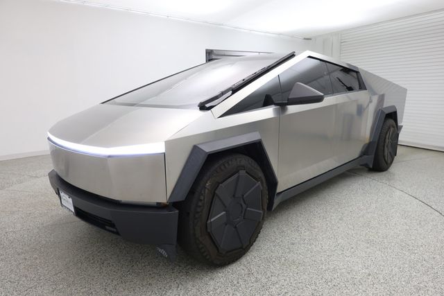 2024 Tesla Cybertruck AWD w/ Foundation Series Package & Powershare - 23045488 - 0