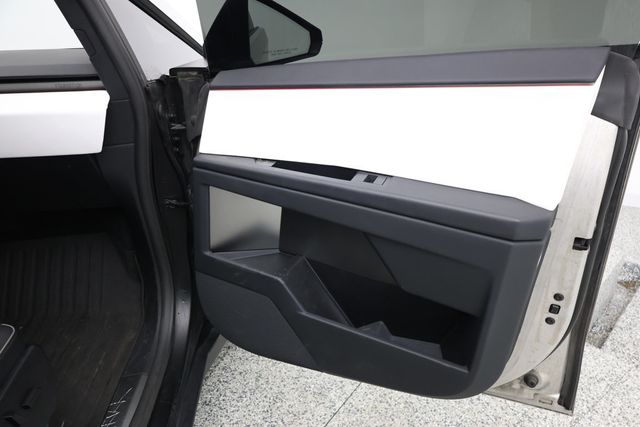 2024 Tesla Cybertruck AWD w/ Foundation Series Package & Powershare - 23045488 - 27