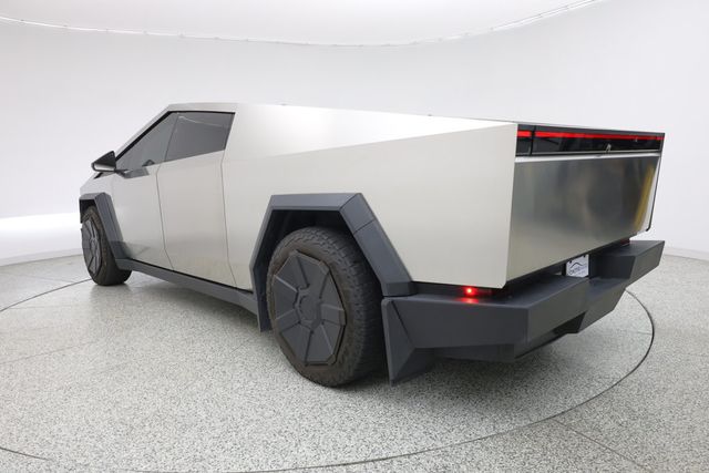 2024 Tesla Cybertruck AWD w/ Foundation Series Package & Powershare - 23045488 - 5
