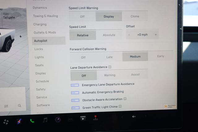 2024 Tesla Cybertruck AWD with 20'' Cyber Wheels - 22991803 - 21