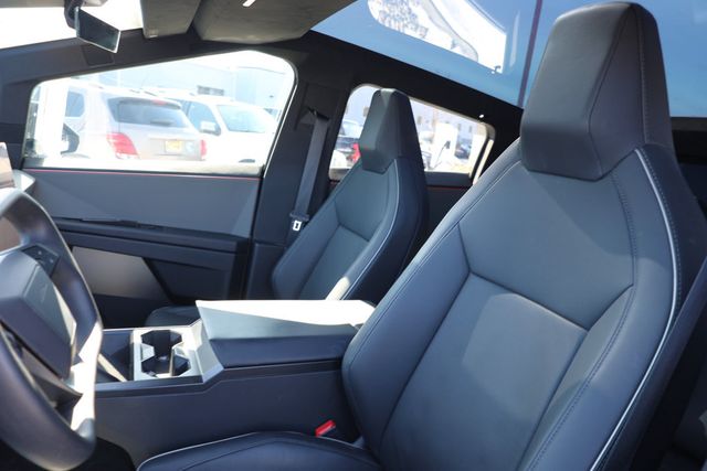 2024 Tesla Cybertruck AWD with 20'' Cyber Wheels - 22991803 - 24