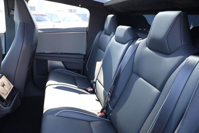 2024 Tesla Cybertruck AWD with 20'' Cyber Wheels - 22991803 - 25