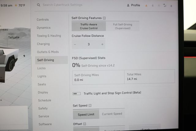 2024 Tesla Cybertruck AWD w/ Premium Connectivity - 23036180 - 18