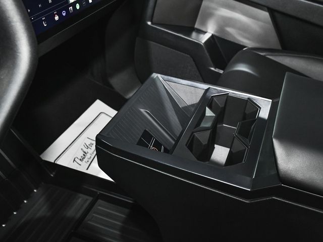 2024 Tesla Cybertruck Base - 22965889 - 47