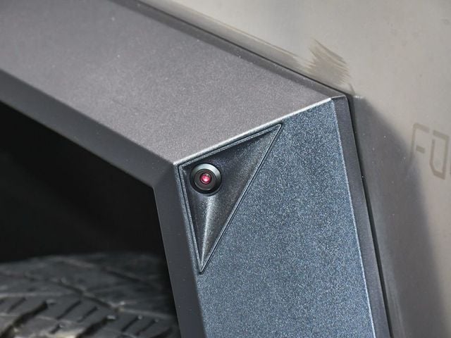2024 Tesla Cybertruck Base - 23012547 - 11