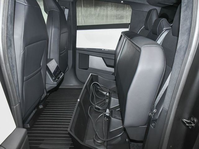 2024 Tesla Cybertruck Base - 23012547 - 43