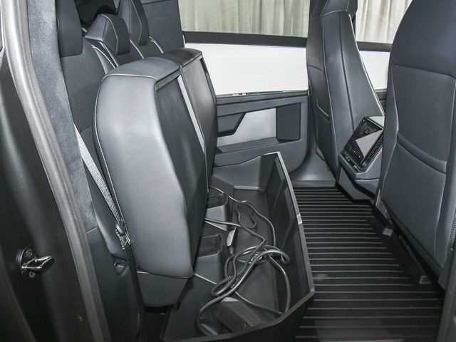 2024 Tesla Cybertruck Base - 23012547 - 44