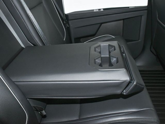 2024 Tesla Cybertruck Base - 23012547 - 48