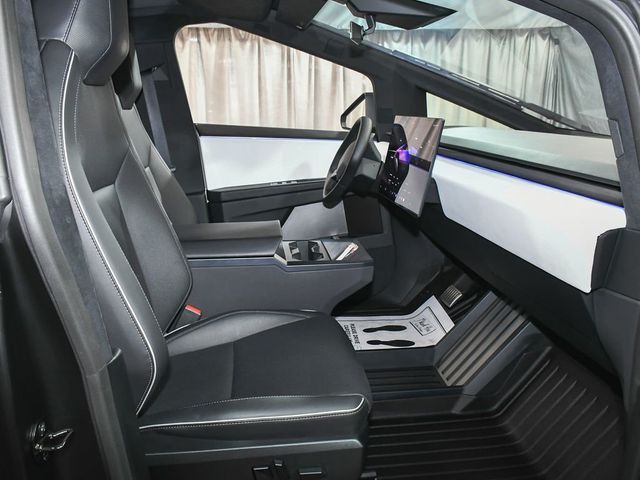 2024 Tesla Cybertruck Base - 23012547 - 51