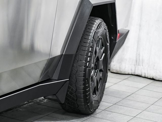 2024 Tesla Cybertruck Base - 23012547 - 65