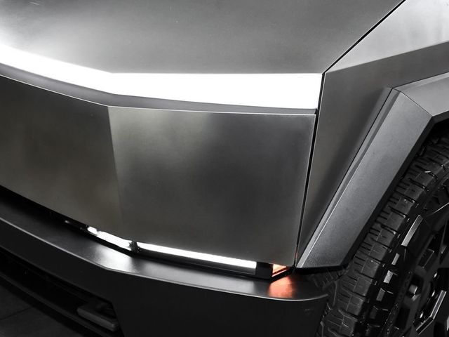 2024 Tesla Cybertruck Base - 23012547 - 70
