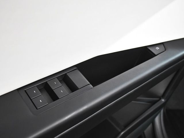 2024 Tesla Cybertruck Base - 23015824 - 9