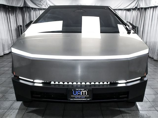 2024 Tesla Cybertruck Base - 23015824 - 1