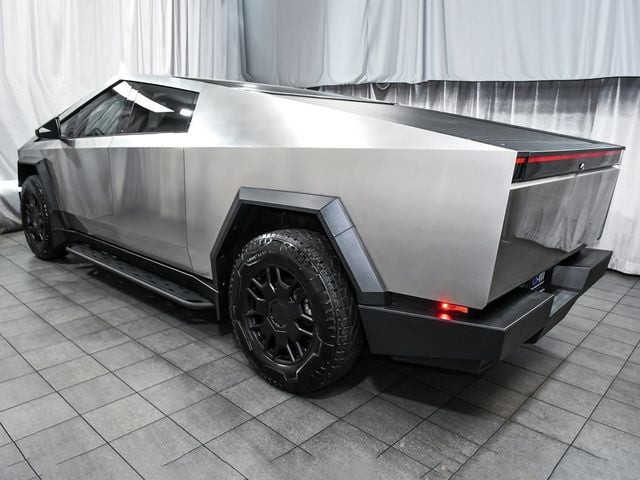 2024 Tesla Cybertruck Base - 23015824 - 3