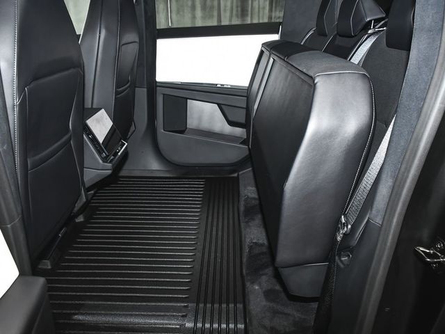 2024 Tesla Cybertruck Base - 23015824 - 47