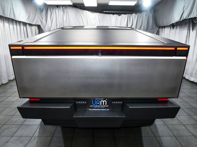 2024 Tesla Cybertruck All-Wheel Drive's photo