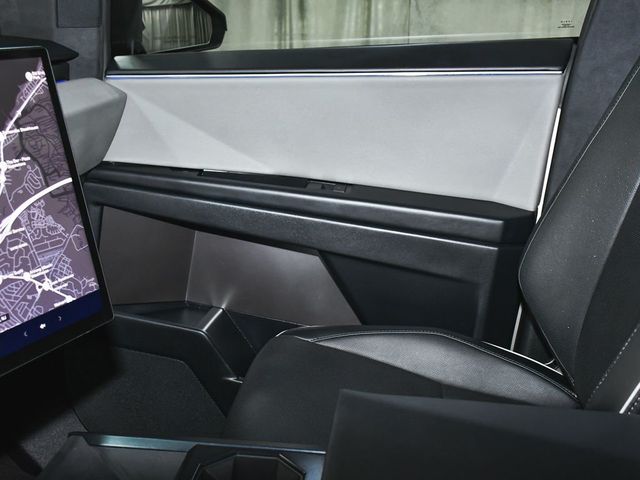 2024 Tesla Cybertruck Base - 23065822 - 46