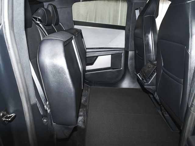 2024 Tesla Cybertruck Base - 23065822 - 51