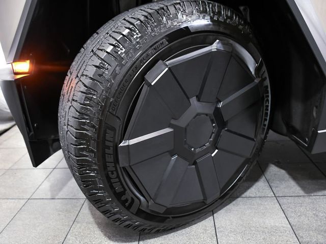 2024 Tesla Cybertruck Base - 23065822 - 5