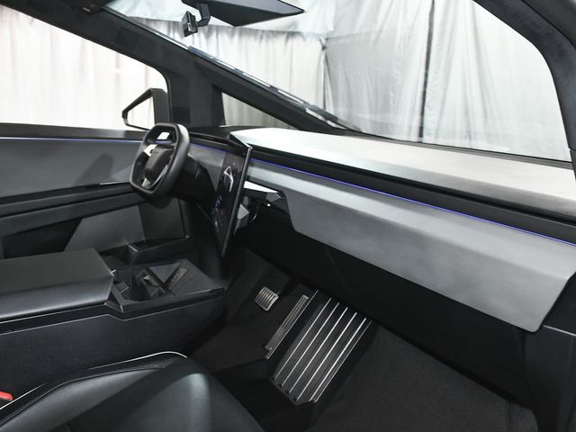 2024 Tesla Cybertruck Base - 23065822 - 60