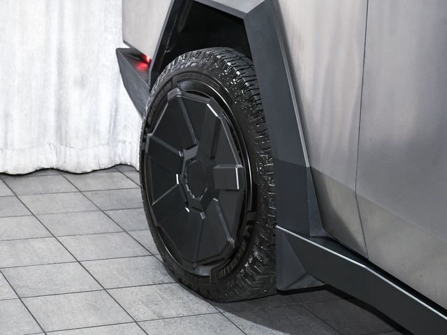 2024 Tesla Cybertruck Base - 23065822 - 77