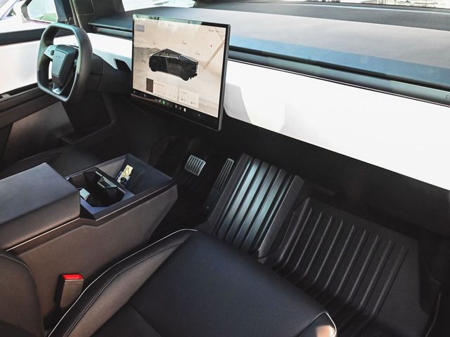 2024 Tesla Cybertruck Base - 22960479 - 28