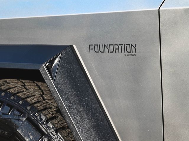 2024 Tesla Cybertruck Base - 22960479 - 31